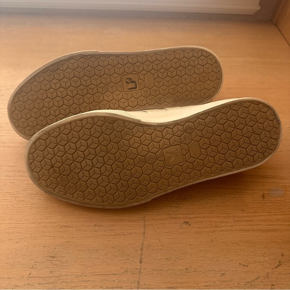 Veja x Mansur Gavriel campo Tan Low-Top Sneakers Sz 9 - Picture 8 of 8